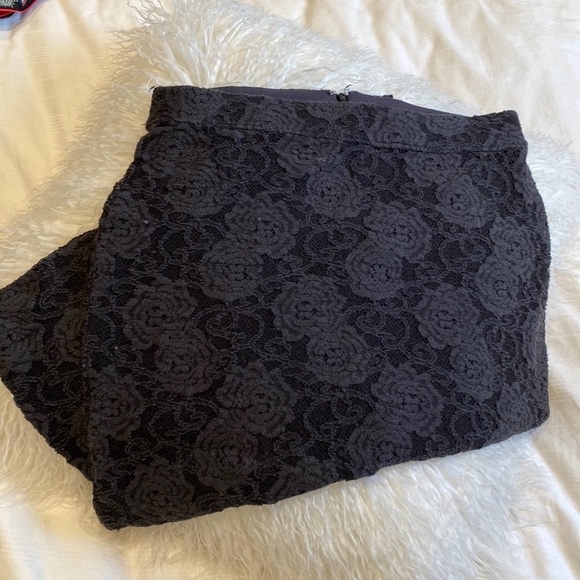 Anthropologie black lace pencil skirt - Picture 4 of 5